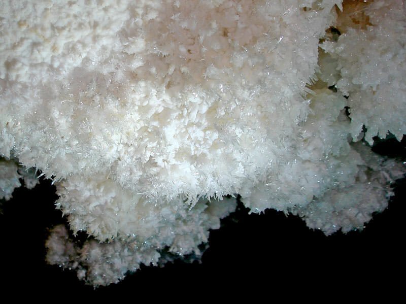 Snow crystals in Phu Ma Dang Cave