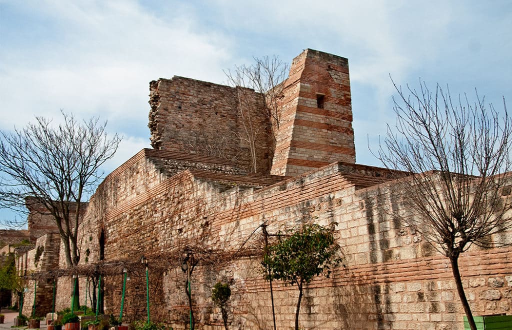 the Walls of Constantinople: theodocian land wall