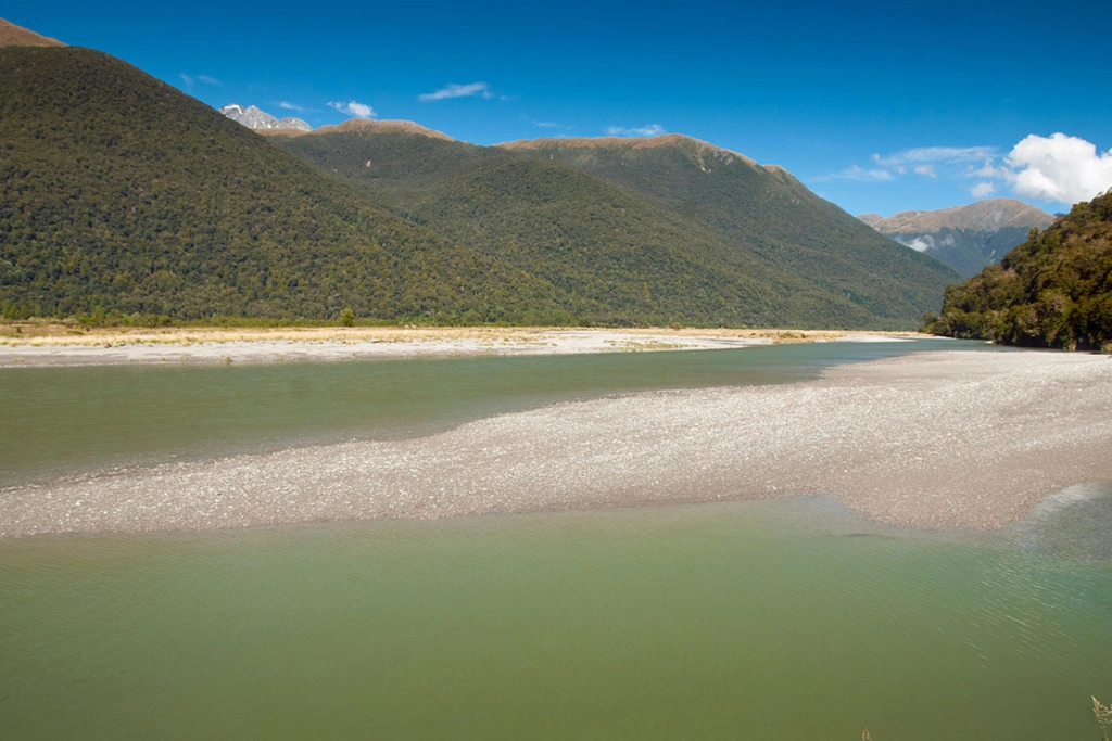 Queenstown to Fox Glacier - Mt Aspiring National Park