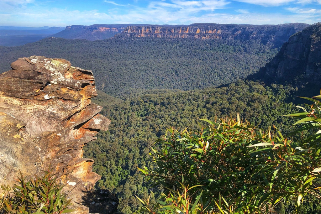 View of Mt Solitary from Prince Henry Cliff Walk