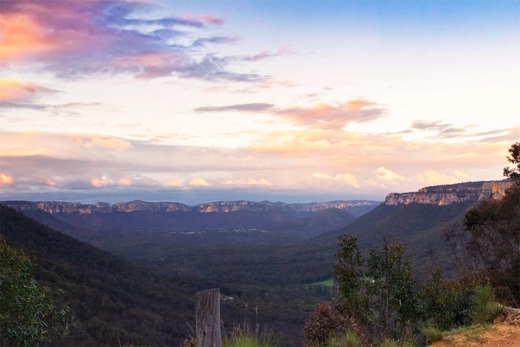 Wolgan Valley lookout at sunset