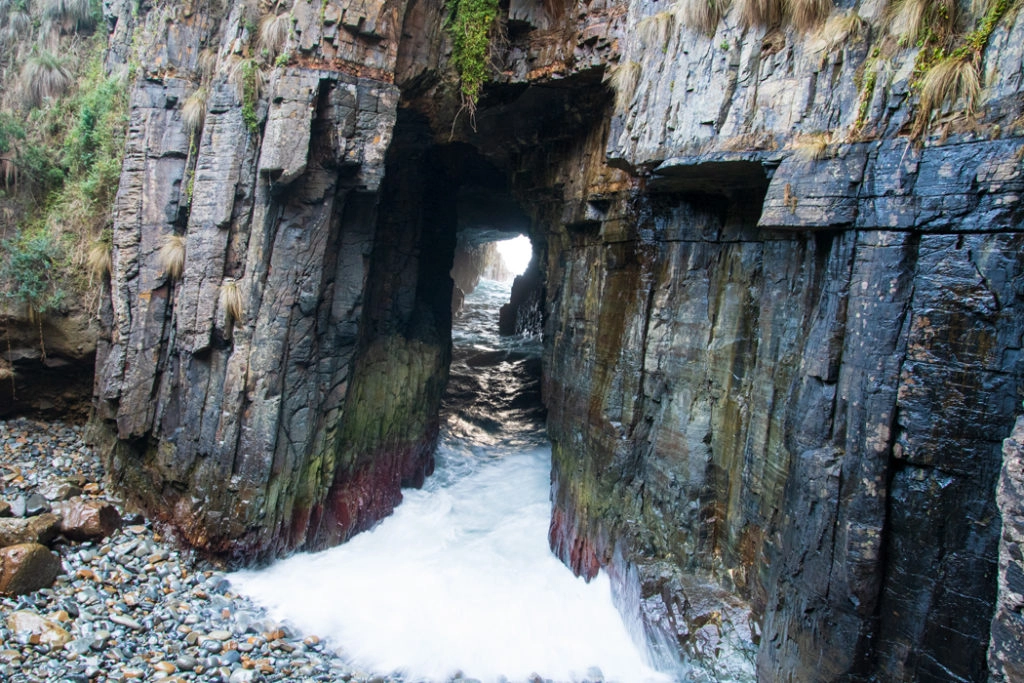 Remarkable cave on the Tasman Peninsula
