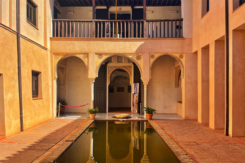 casa horno de oro - Moorish Granada in one day