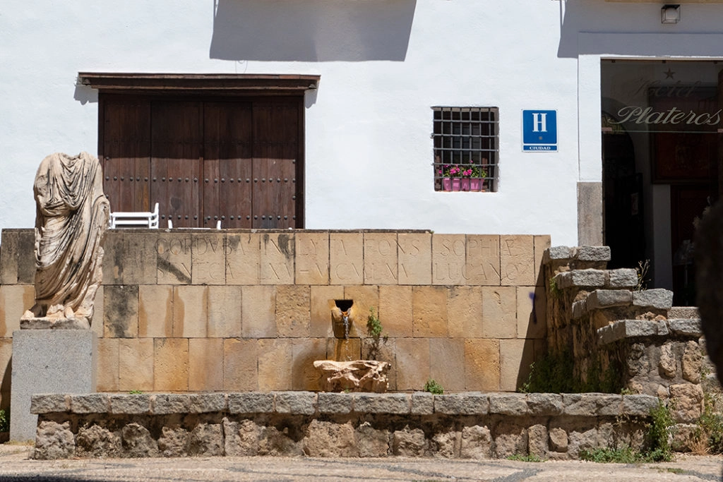 Roman Cordoba - Seneca Plaza