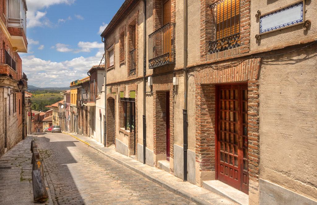 Things to do in Avila - take a walk in the old town