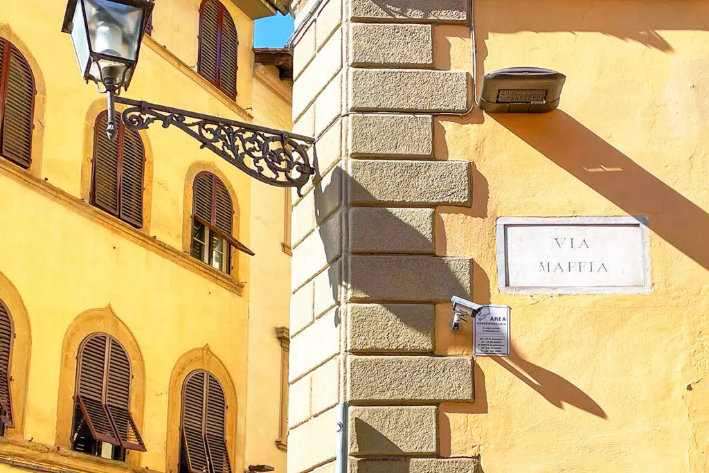 Mafia street in Oltrarno - Florence in Winter