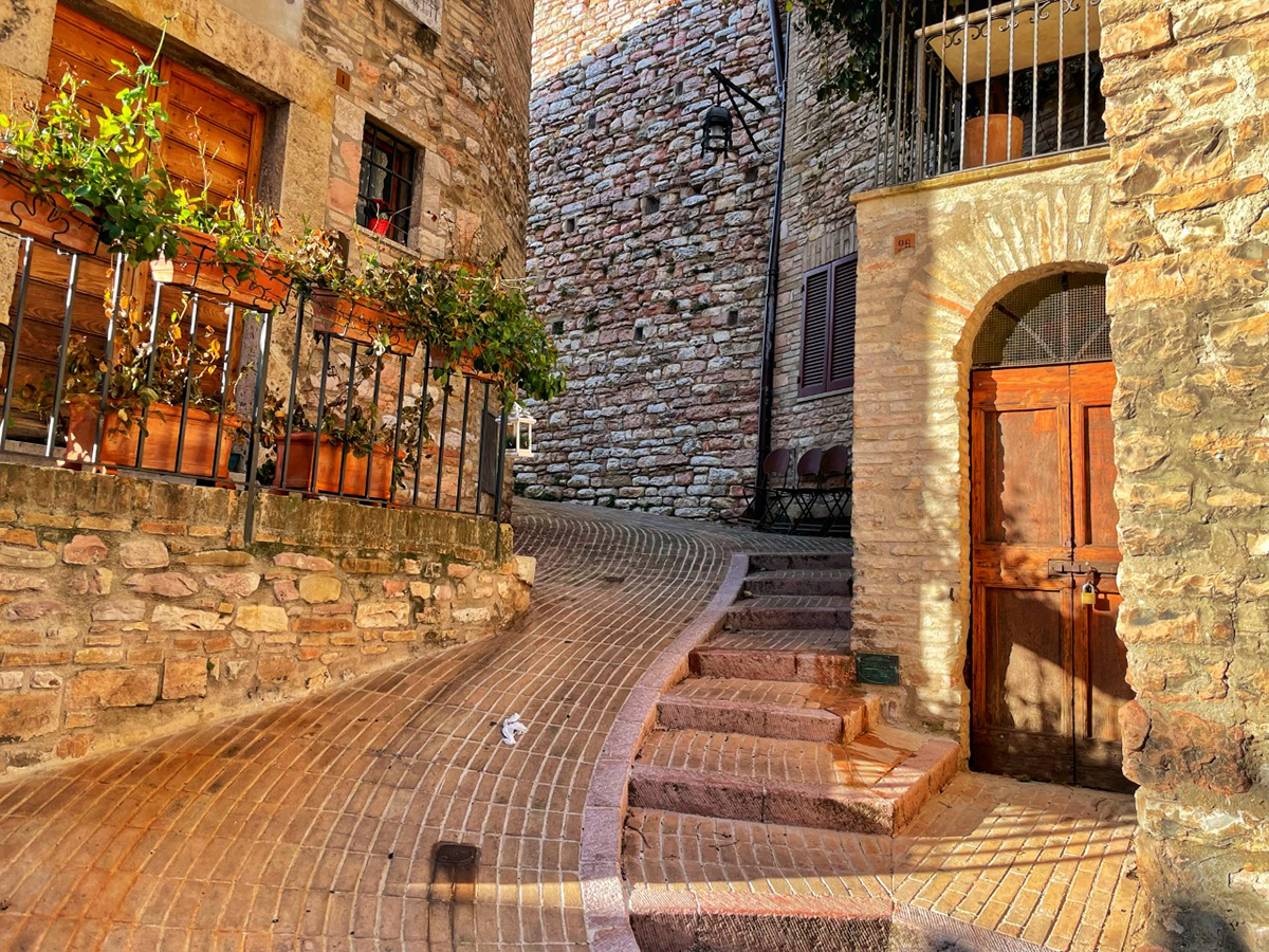 Things to do in Assisi - walk the medieval streets