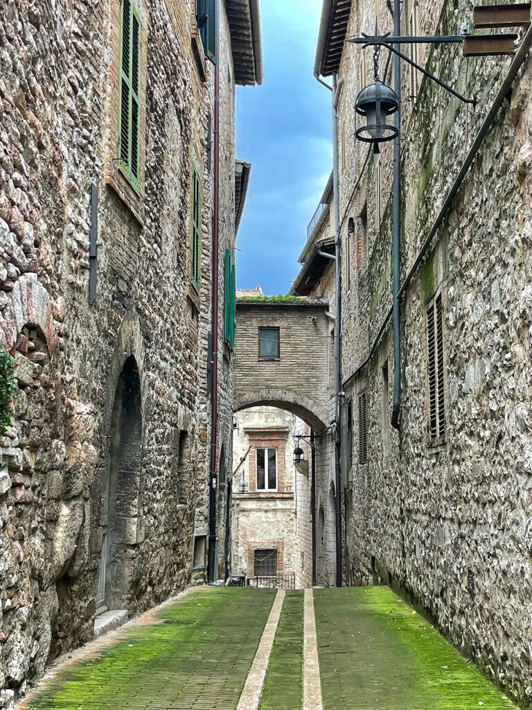 Assisi backalley
