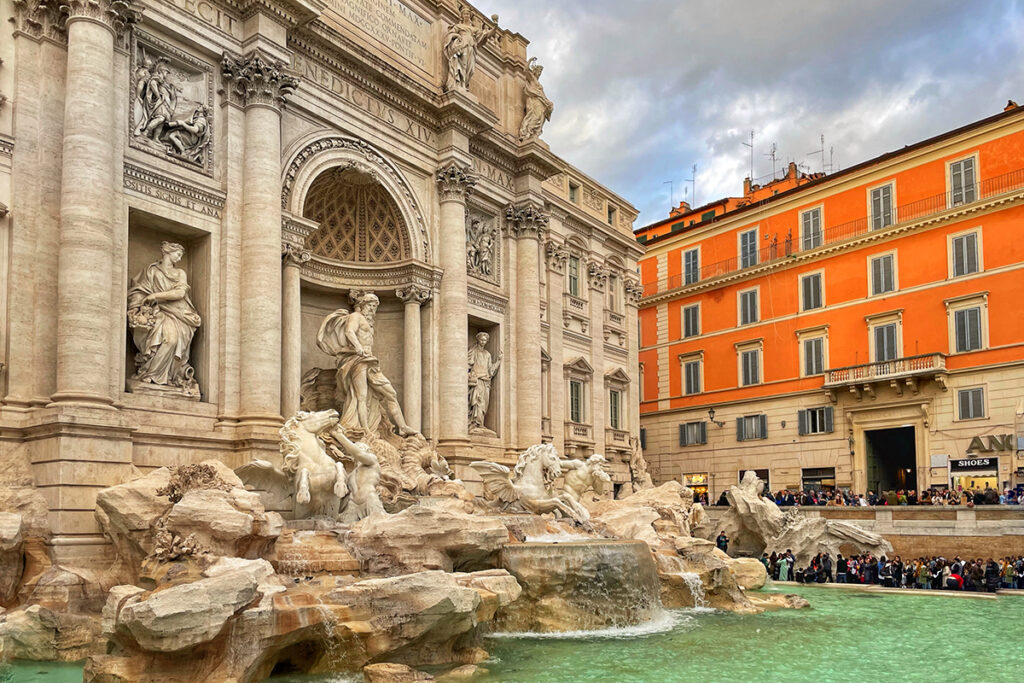 Rome in a day - visit Trevi Fountain
