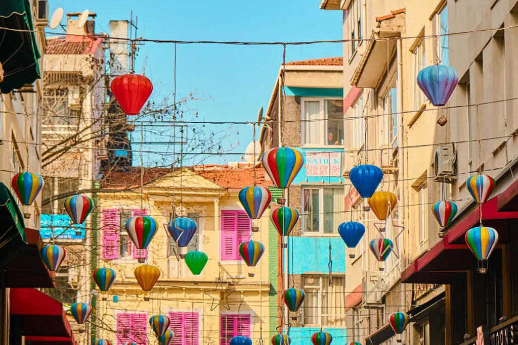 Kadikoy hot air balloons street