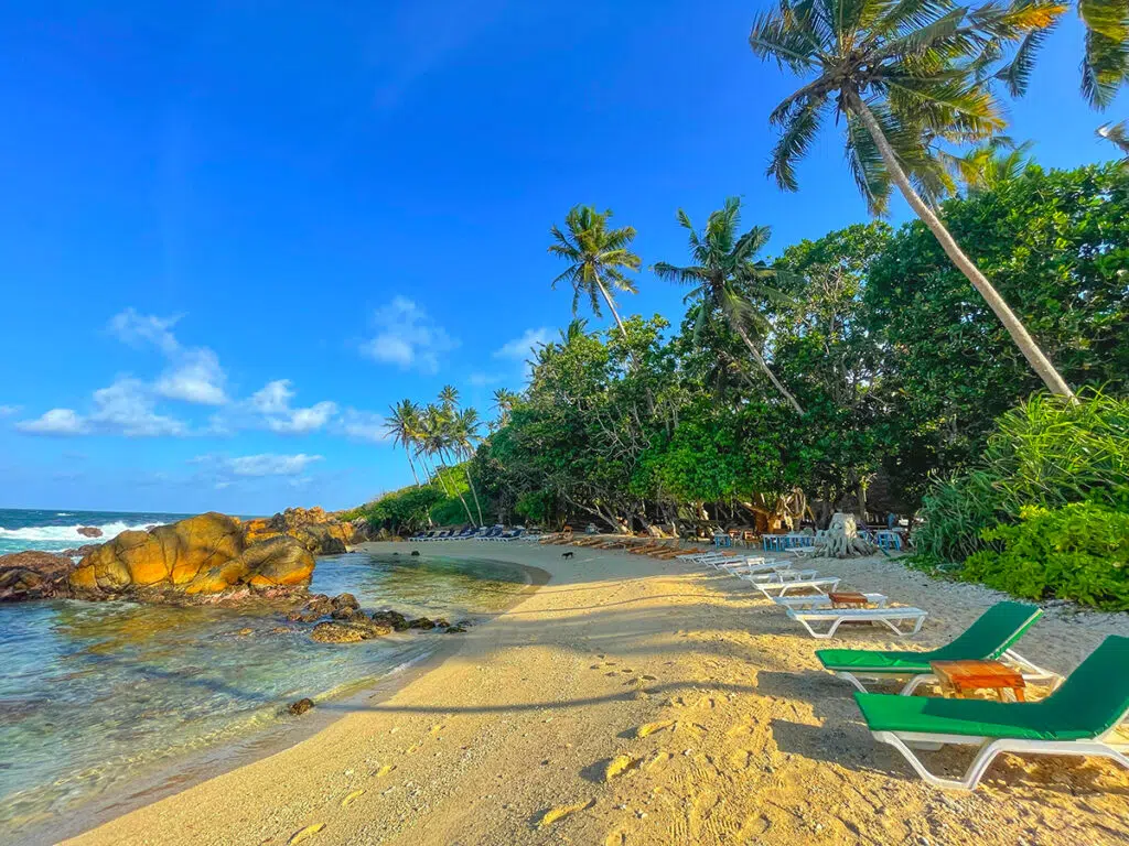 Secret beach in Mirissa