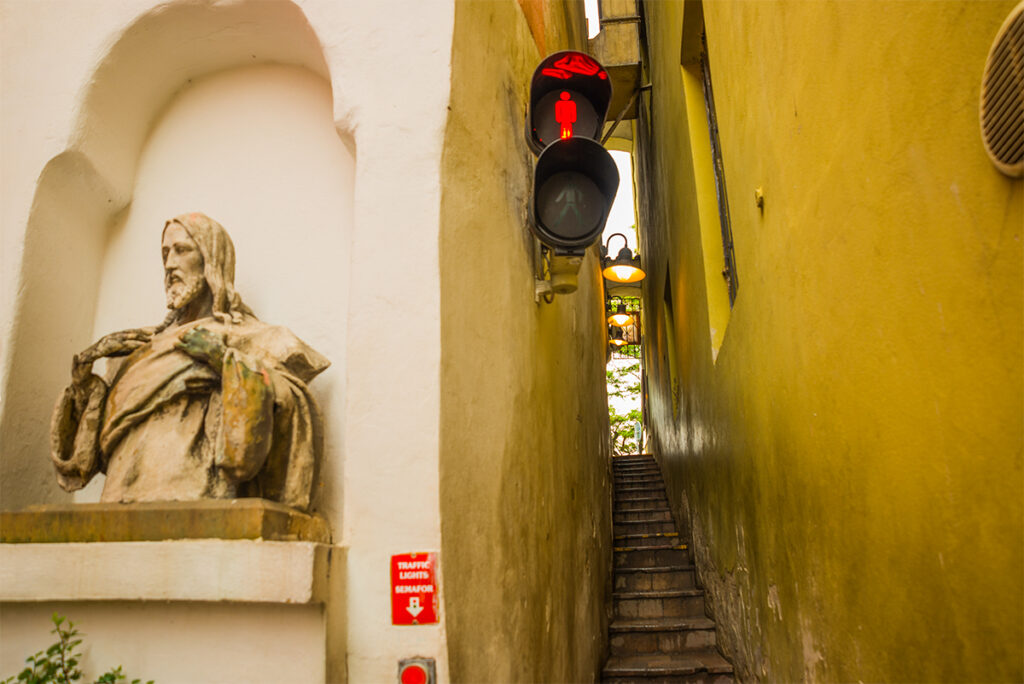 Hidden gems in Prague - Most narrow street
