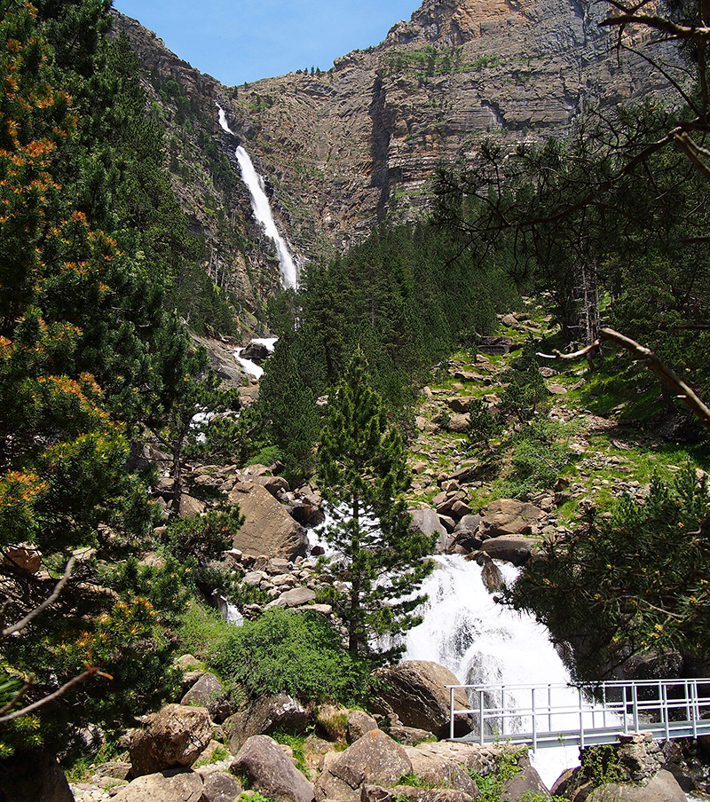 cotatuero waterfalls in spain 