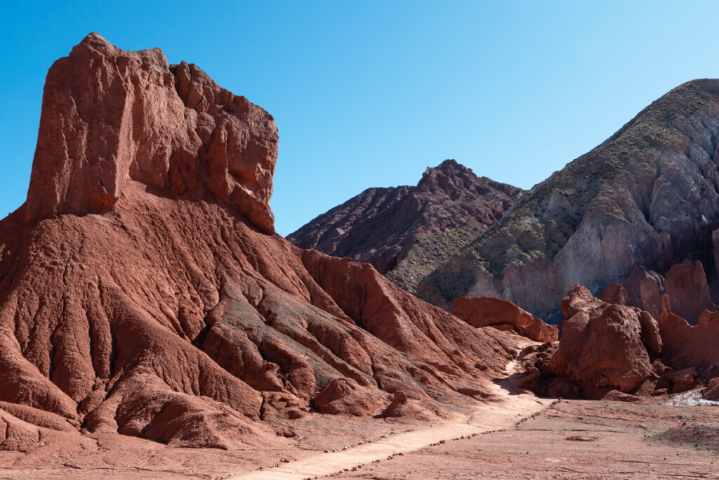 Rainbow valley formations